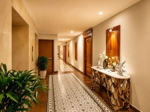 Hallway - Happy Life Grand Hotel & Sky Bar (Ho Chi Minh City)
