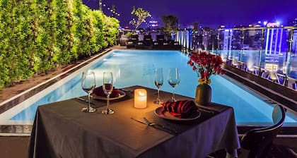 Happy Life Grand Hotel & Sky Bar