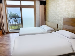 Cortinas blackout, wifi gratis y ropa de cama 