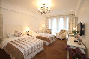 Minibar, desk, blackout curtains, rollaway beds