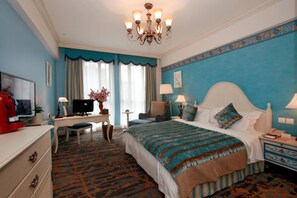Minibar, desk, blackout curtains, rollaway beds