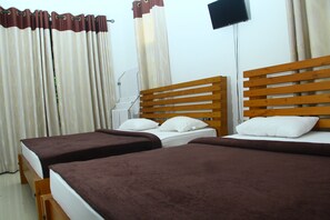 Sistema de insonorización, tabla de planchar con plancha y wifi gratis 