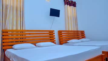 Kamar Quadruple Keluarga, 2 Tempat Tidur Queen, Bebas Asap Rokok | Kedap suara, setrika/meja setrika, Wi-Fi gratis, dan seprai linen