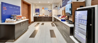 Holiday Inn Express & Suites Fort Worth North - Northlake by IHG