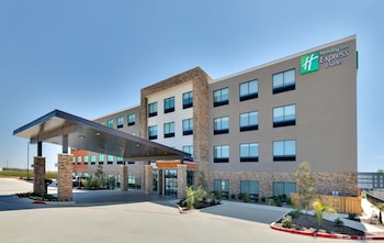 Holiday Inn Express & Suites Fort Worth North - Northlake  by IH