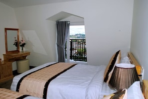 Minibar, desk, free WiFi - The Grace (Da Lat)