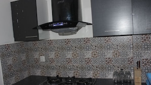 Private kitchen - Beach View Apartment 1 (Karachi)