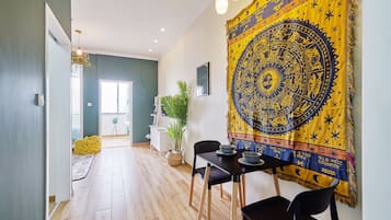 Comfort Quadruple Room | Desk, blackout drapes, rollaway beds, free WiFi
