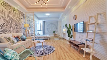 Comfort Double Room | Desk, blackout drapes, rollaway beds, free WiFi