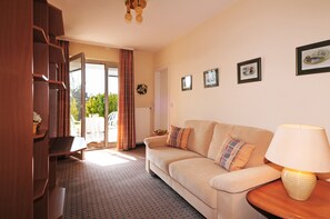 Living area - Hotel Haus Am Steinberg (Bad Driburg)