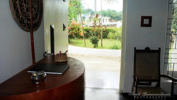 Lobby lounge - Yoho 303 Villa (Kandy)