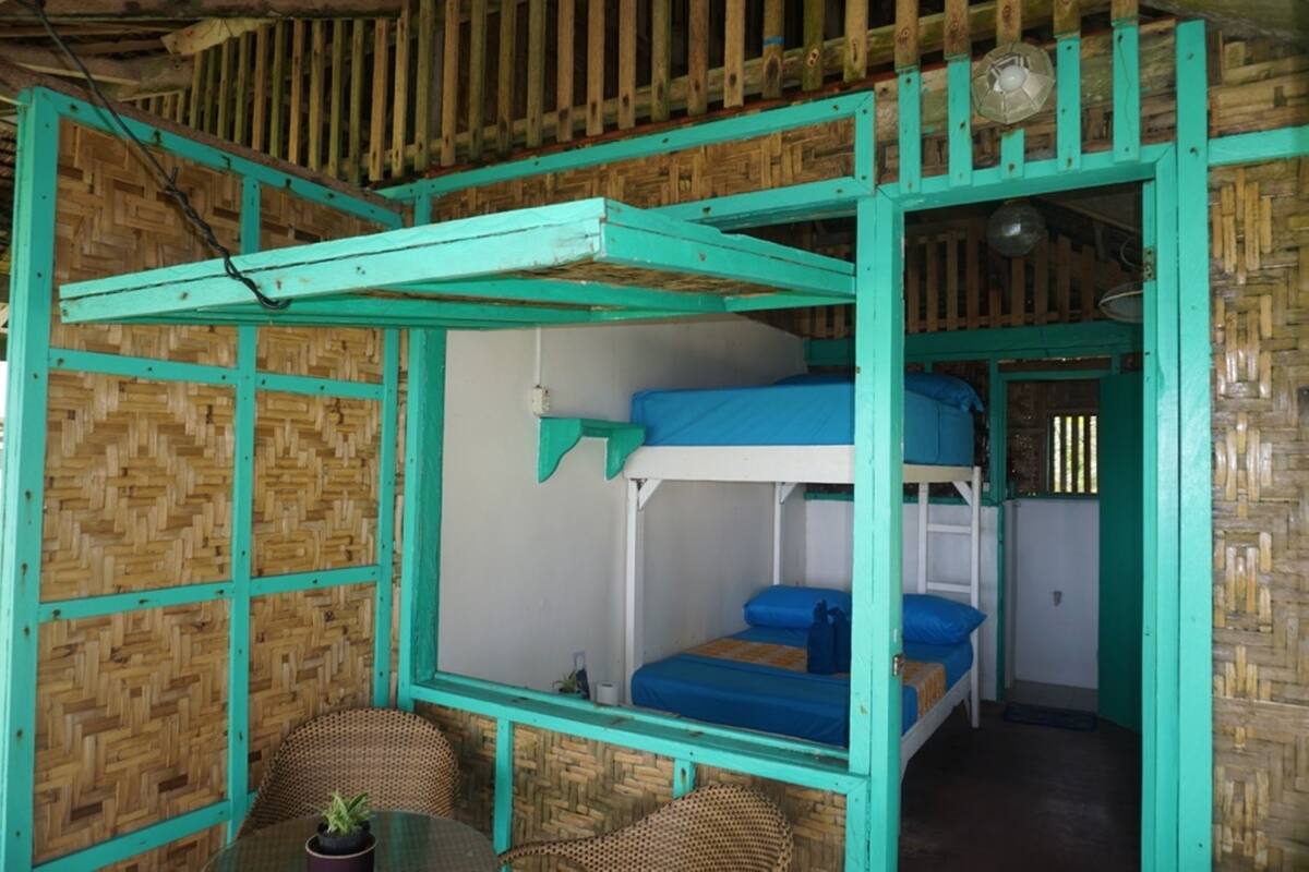 Doppelzimmer, eigenes Bad, Meerblick (Kubo Hut) | Zimmersafe, Verdunkelungsvorhänge, Bügeleisen/Bügelbrett, Bettwäsche