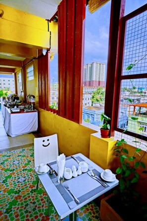 Dining - Hotel Aurora (Mandalay)