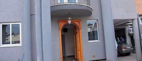 Ingresso della struttura