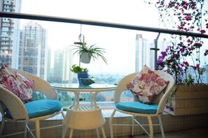 Standard dubbelrum - utsikt mot trädgården | Terrass/Patio