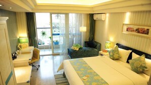 A hotel room with a large bed, a desk, a chair, and a balcony with a view. - Chengdu Charm City Hotel (Chengdu)