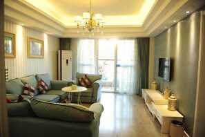 Exklusiv svit | Skrivbord, mörkläggningsgardiner och gratis wi-fi