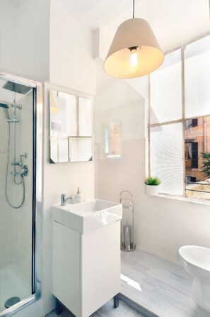 Apartment, 1 Bedroom | Bathroom