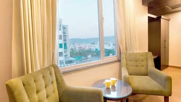 Gold Room | In-room business centre