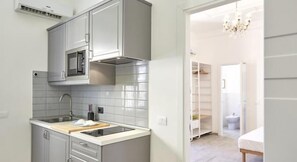 Superior Studio | Private kitchen | Coffee/tea maker, electric kettle - Raffaela's Suite & Rooms (Rome)