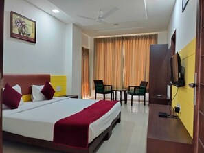 Club Room, 1 Double Bed, Smoking | Soundproofing, iron/ironing board, free WiFi, bed sheets - Nangi's Pride (Jaipur)