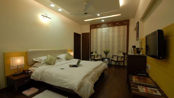 Deluxe Room, 1 Double Bed, Non Smoking | Soundproofing, iron/ironing board, free WiFi, bed sheets - Nangi's Pride (Jaipur)