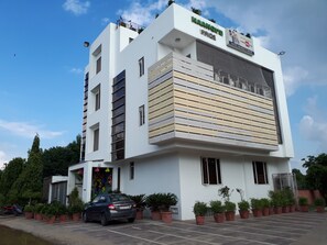 Front of property - Nangi's Pride (Jaipur)