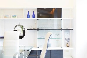 Apartamento, 2 quartos | Comodidades do quarto