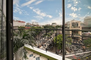 Bed in 6-bed Female Dorm - Hanoi Eastern Gate Hostel (Hanoi)