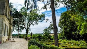 Garden - Château de Picheny (Montlevon)