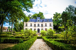 Fachada de la propiedad