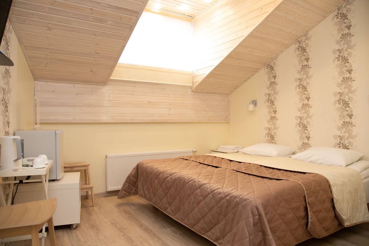 Comfort kamer | Een strijkplank/strijkijzer, extra bedden, gratis wifi, beddengoed