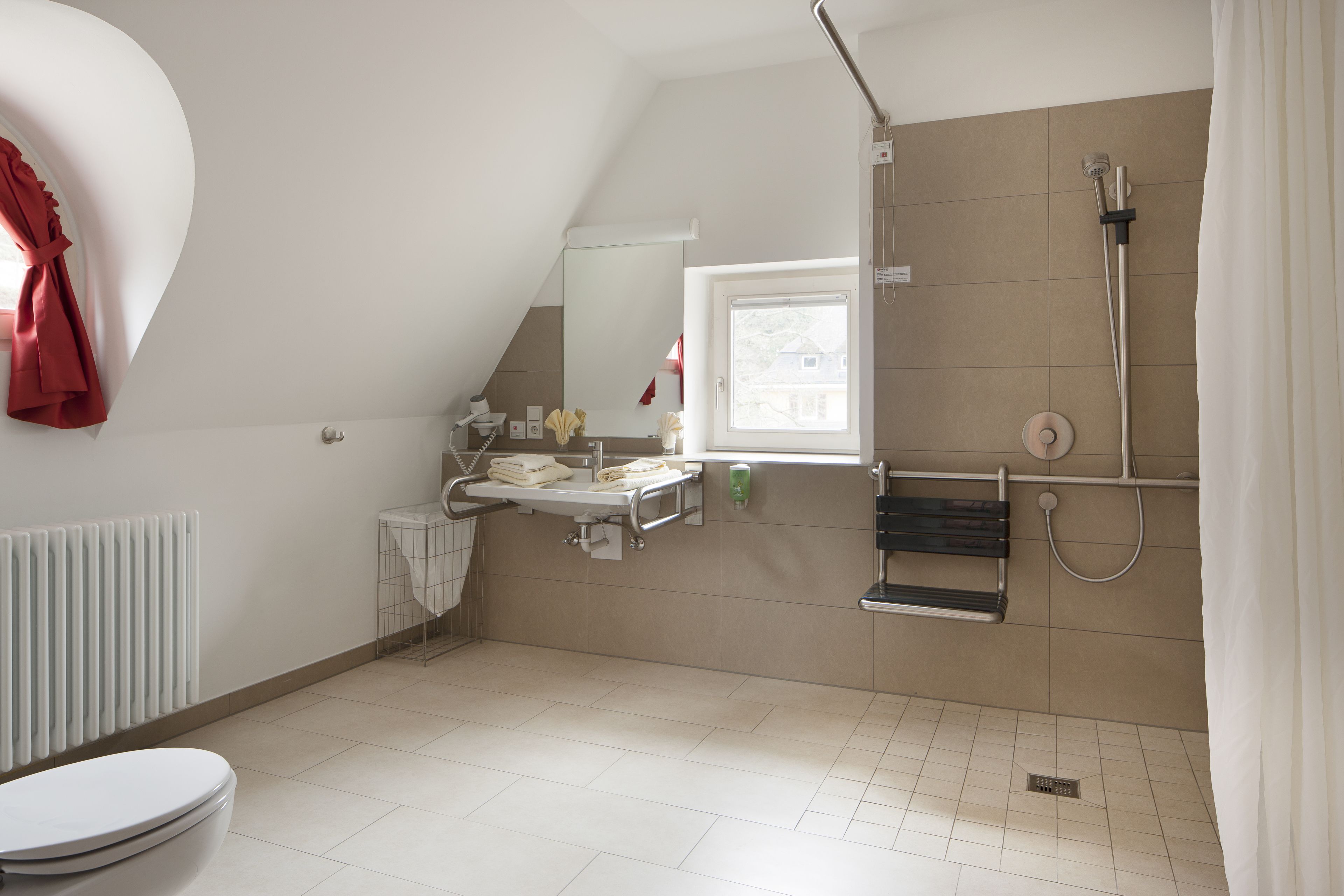 superior double room | bathroom | free toiletries, hair dryer, towels