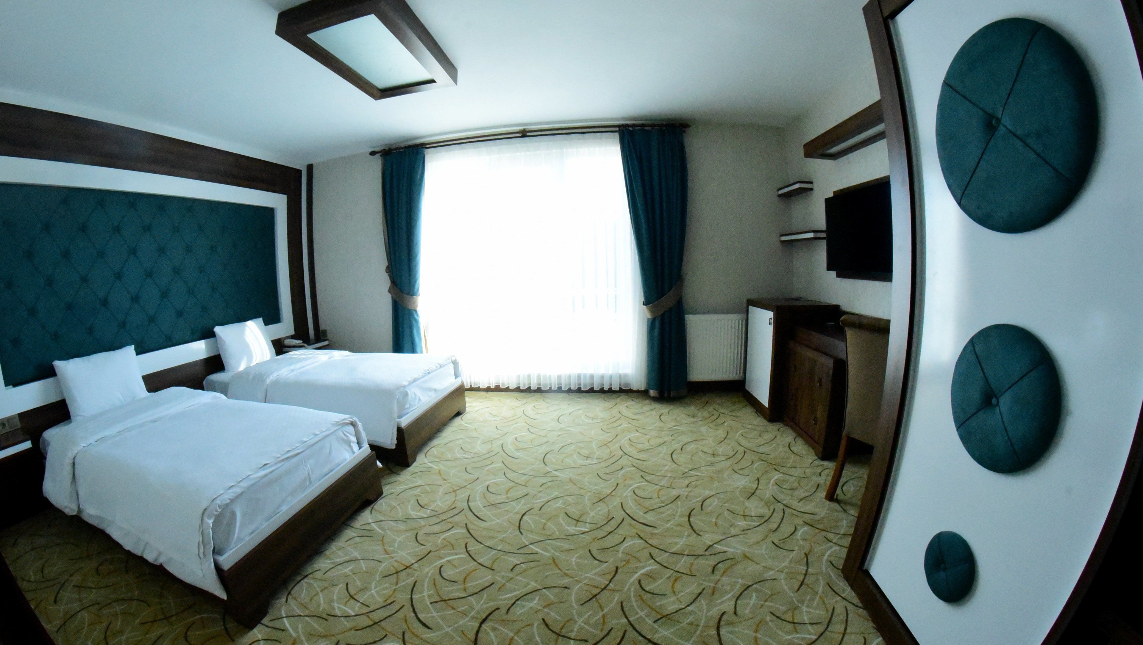 desk, soundproofing, free wifi