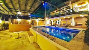 Outdoor pool - Summer Palace Hotspring Resort (Calamba)