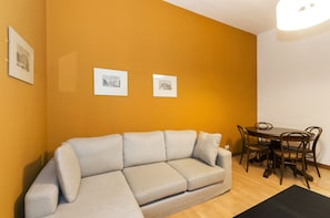 Apartment, 2 Bedrooms | Living area