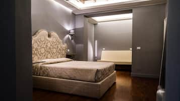 Minibar, desk, soundproofing, free WiFi