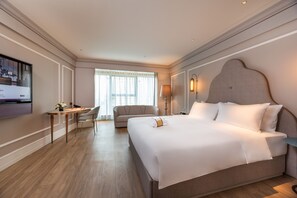 Deluxe-Zimmer, 1 King-Bett | Daunenbettdecken, Pillowtop-Betten, Minibar, Zimmersafe