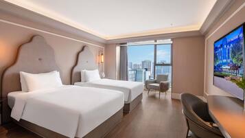 Down comforters, minibar, in-room safe, desk