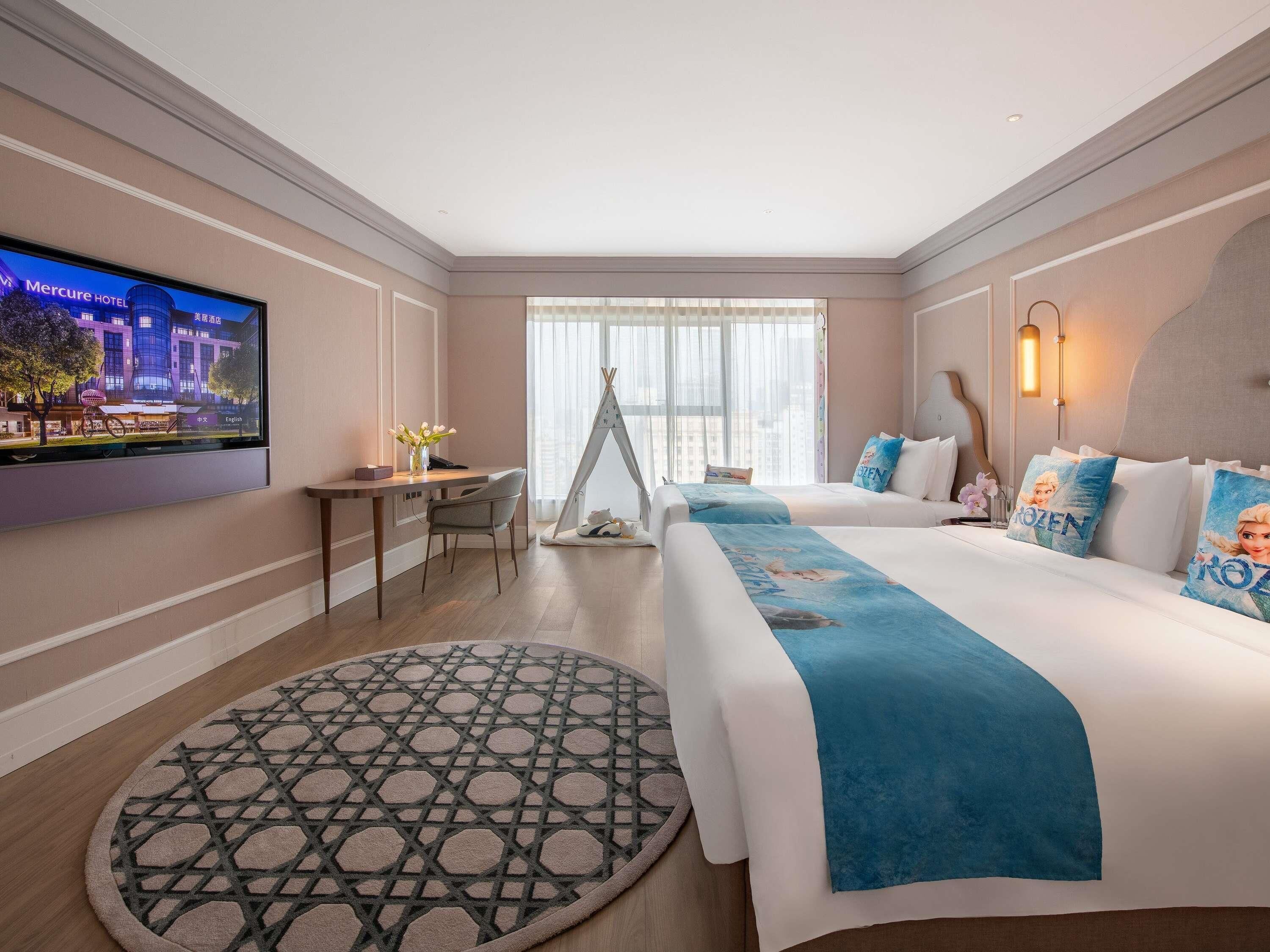 Down duvets, minibar, in-room safe, desk