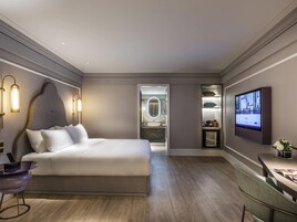 华丽客房, 1 张特大床 | 羽绒被、加厚床垫、迷你吧、客房内保险箱