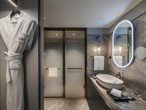 Down comforters, pillowtop beds, minibar, in-room safe