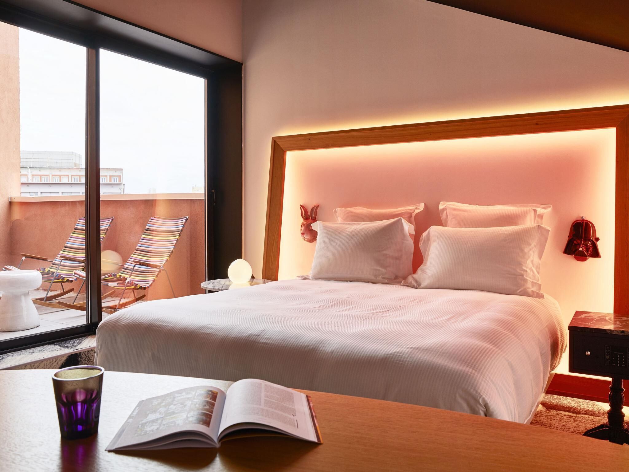 XXL MAMA TERRACE | Premium bedding, pillowtop beds, in-room safe, desk