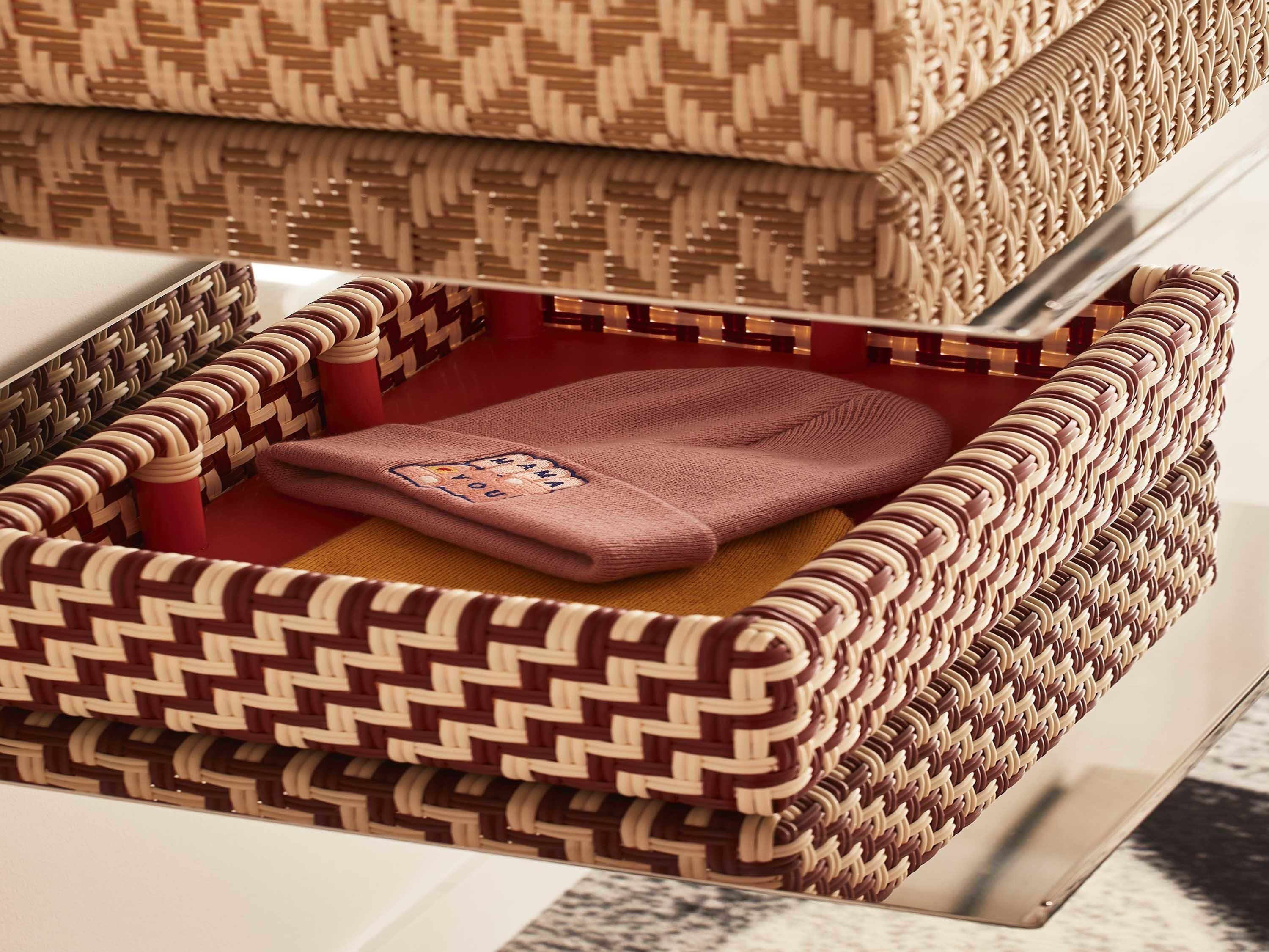 Tomannsrom (Medium Mama) | Safe på rommet, skrivebord, lydisolert og strykejern/-brett