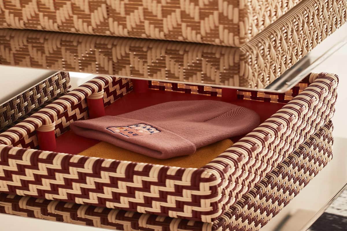 Tomannsrom (Medium Mama) | Safe på rommet, skrivebord, lydisolert og strykejern/-brett