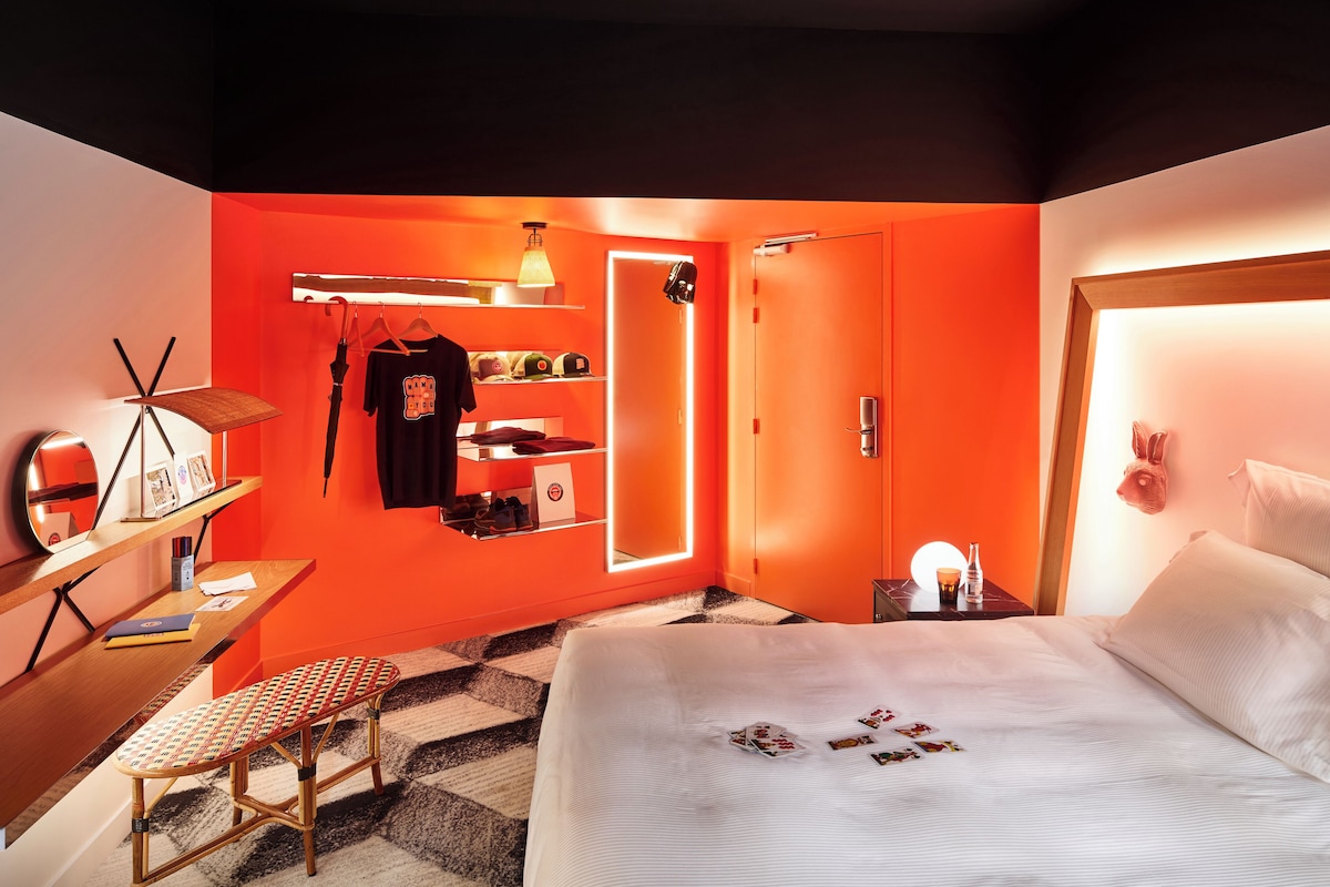 Tweepersoonskamer (Large Mama) | Luxe beddengoed, pillowtop-bedden, een kluis op de kamer, een bureau