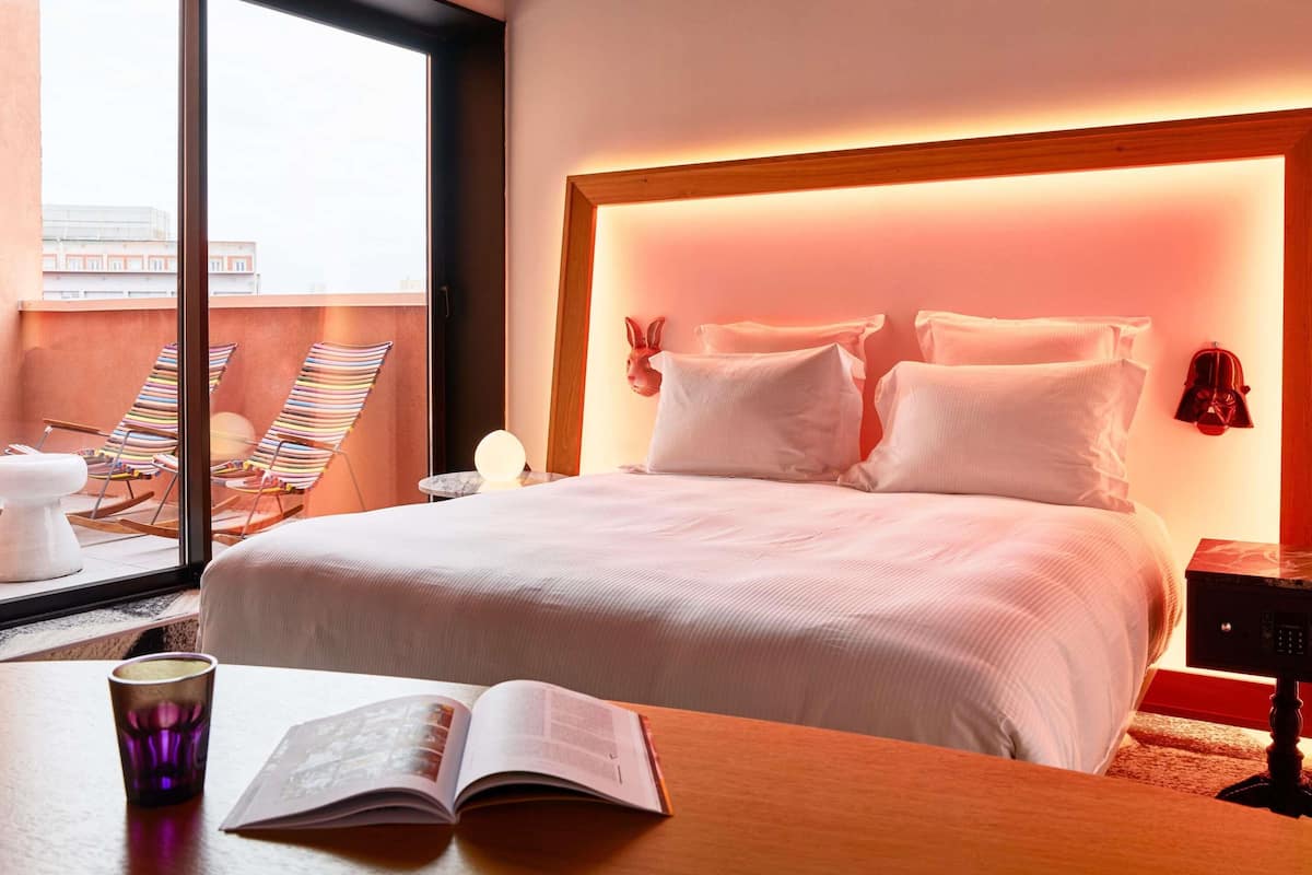 Huone, terassi (XXL Mama) | Ylelliset vuodevaatteet, pillowtop-patjalliset sängyt