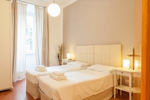 2 bedrooms, iron/ironing board, free WiFi, bed sheets - Vatican Apartment One (Rome)