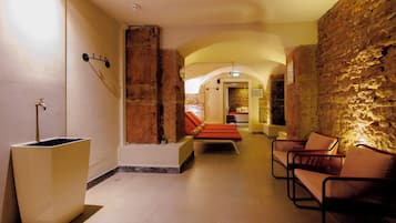 Couples treatment rooms, massages