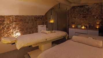 Couples treatment rooms, massages